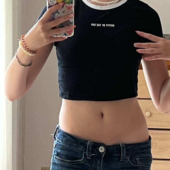 “Outfit of the day” crop top: - Picture 2 of 6